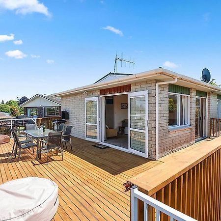 Central Riverside Retreat - Taupo Holiday Home Exteriér fotografie